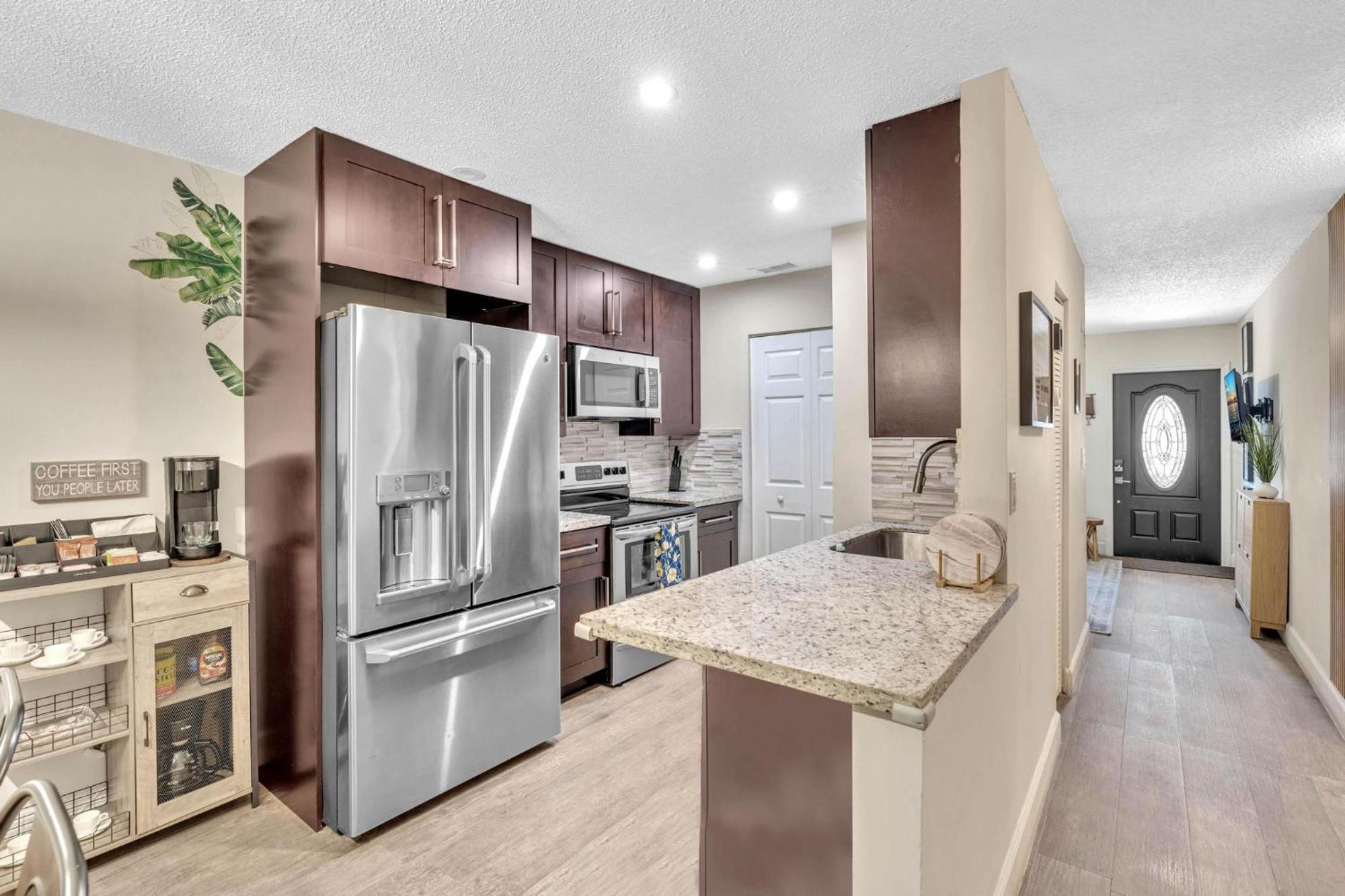 Estelo'S Place - Modern Townhouse With King Bed, Only 5 Min From The Airport! Miami Exterior foto